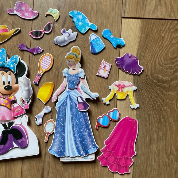 Minnie Mouse And Cinderella Dress Up Magnets - Picture 3 of 3
